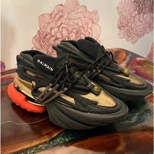 COPY - Balmain Unicorn Black Gold and Red Size 9 in men